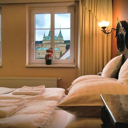 Hotel Bojnicky Vinny Dom บอยนิตแซ ภายนอก รูปภาพ